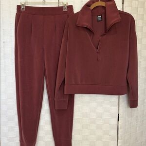 Avia Burgundy Half-Zip Cowl Pullover and pull up joggers.